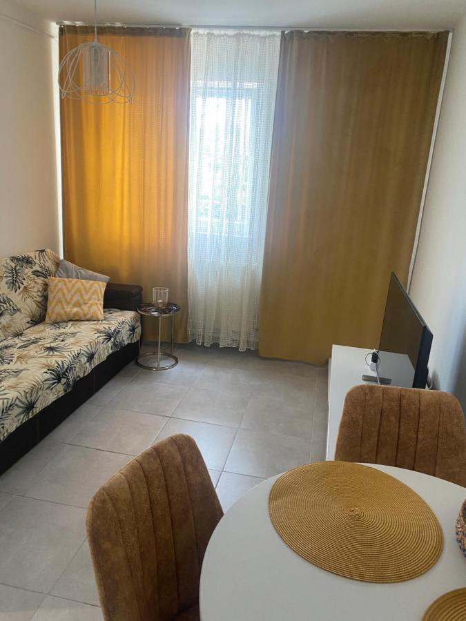 Sofi Apartment Central Бухарест Экстерьер фото