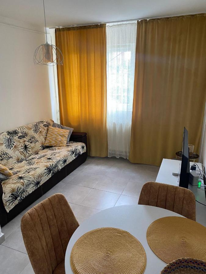 Sofi Apartment Central Бухарест Экстерьер фото